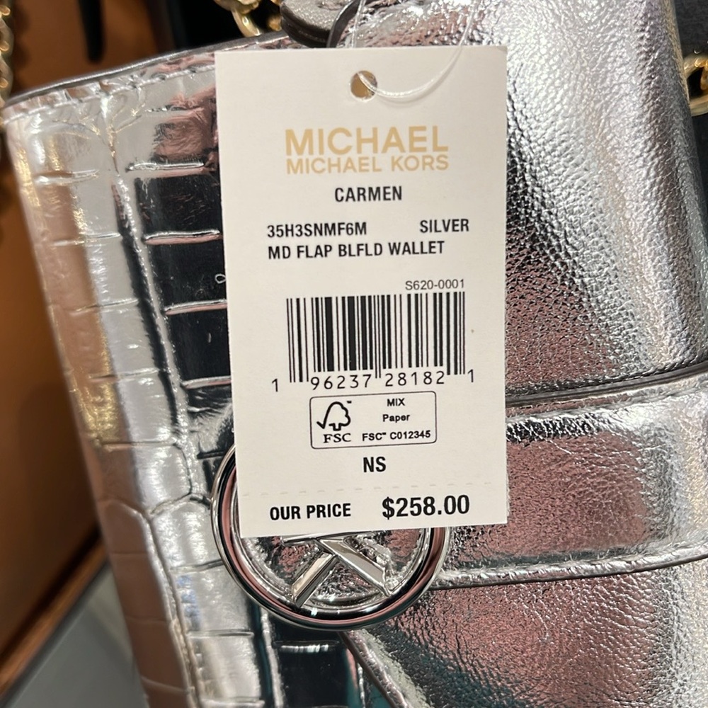 MICHAEL KORS CARMEN MEDIUM LOGO AND FAUX LEATHER WALLET 
SILVER 
NWT - Picture 8 of 16